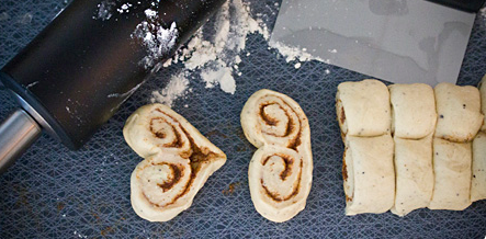 heart shaped cinnamon rolls