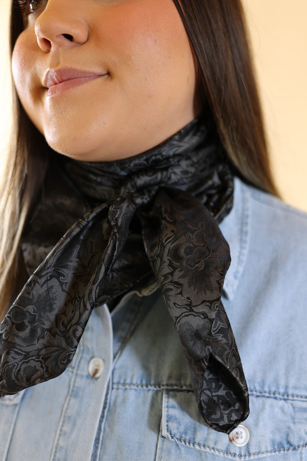 Jacquard Wild Rag in Black