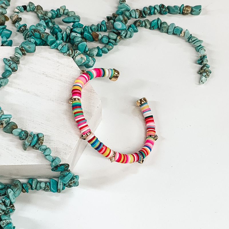 Lost in Paradise Disc Bead Bracelet in Multicolored