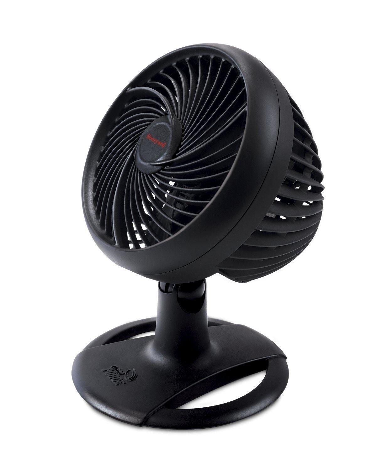 Photo 1 of *** POWERS ON*** Honeywell Turbo Force Oscillating Table Fan