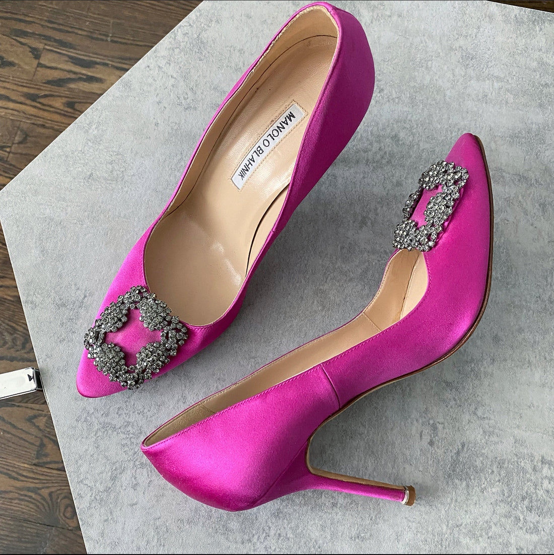 Manolo Blahnik Fuchsia Pink Satin Hangisi Pumps - 39