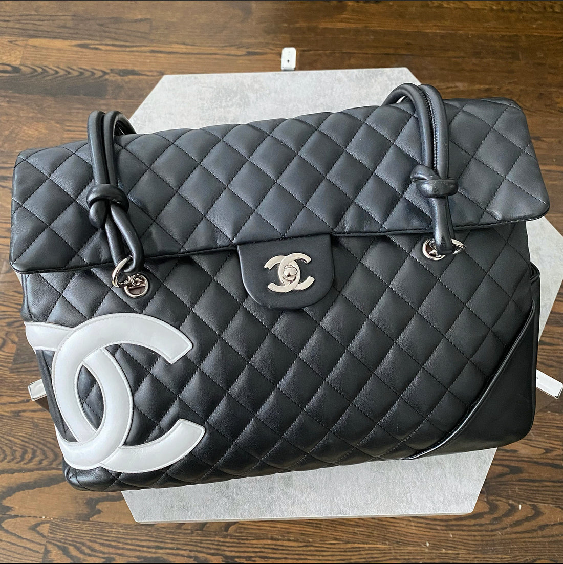 black chanel bag with white cc