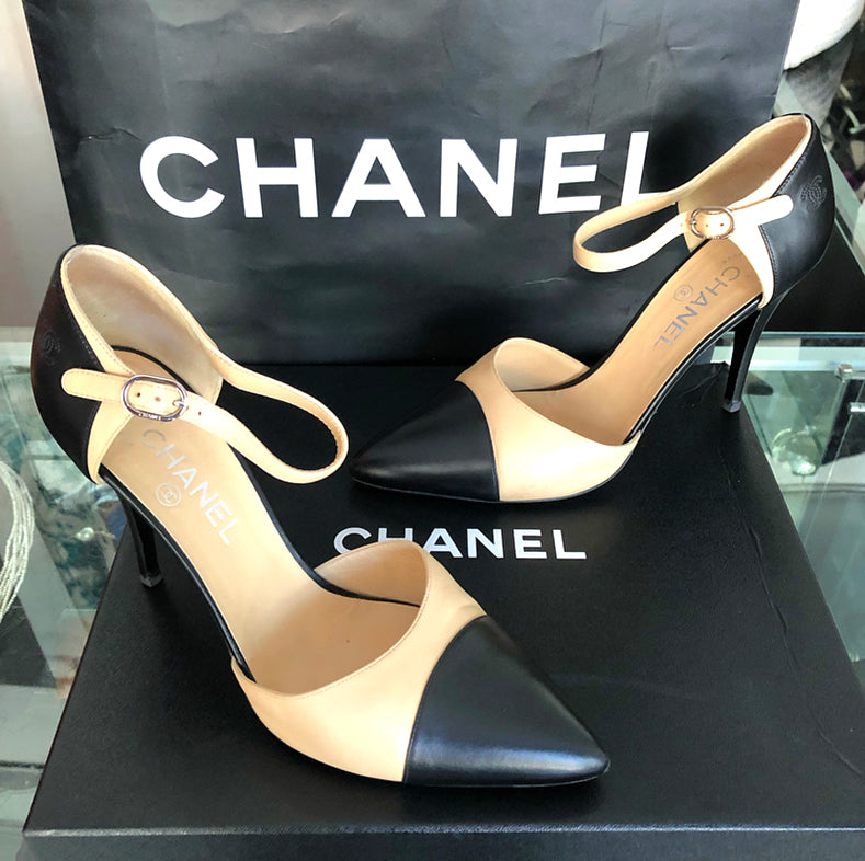 Chanel 2020 Pearl Embellished Heel Pumps