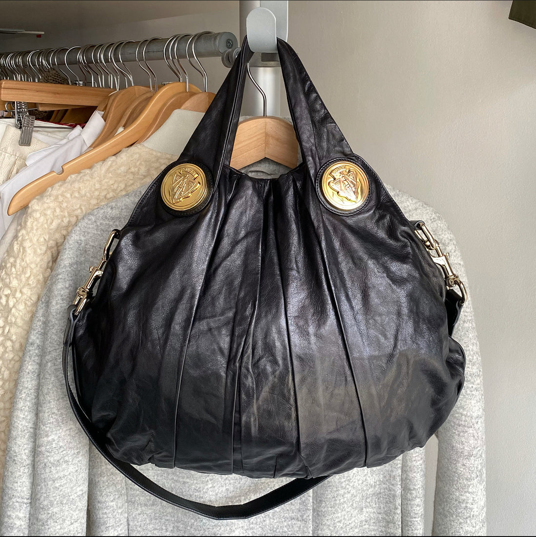 Gucci Black Leather Hysteria Hobo Two-Way Bag – I MISS YOU VINTAGE