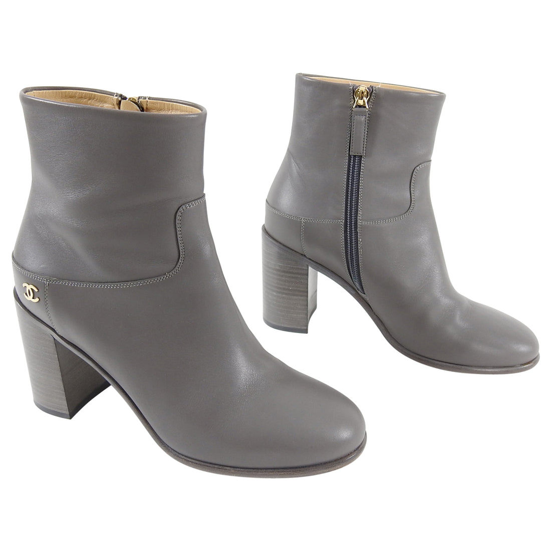 Chanel Light Grey Leather Ankle Boots With CC Logo 375 7