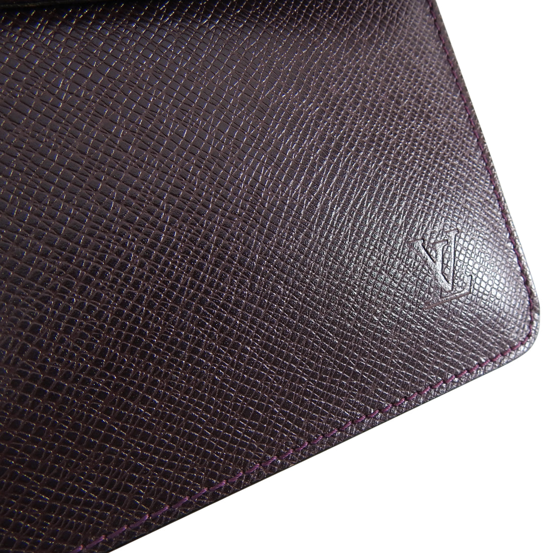 Louis Vuitton Kourad Vintage 1998 Taiga Leather Wristlet Bag – I MISS YOU VINTAGE