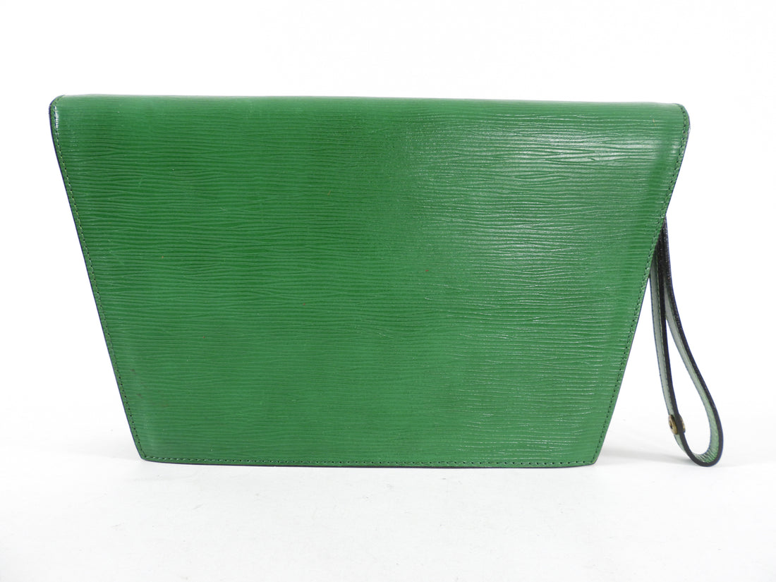 Louis Vuitton Vintage 1999 GM Green Epi Trapeze Twist Clutch Bag – I ...