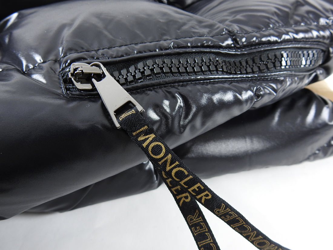 moncler zipper pull