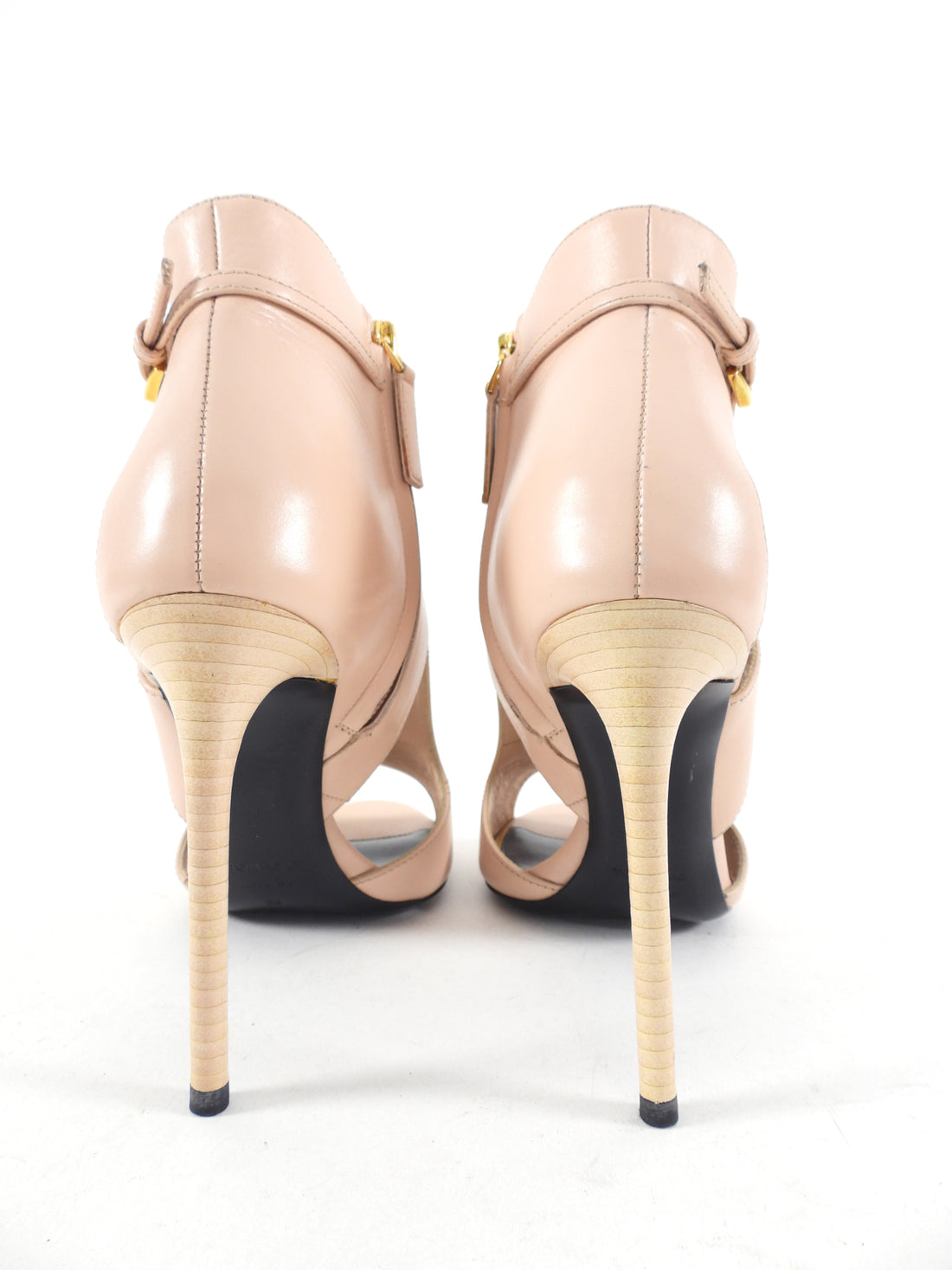 tom ford nude pumps