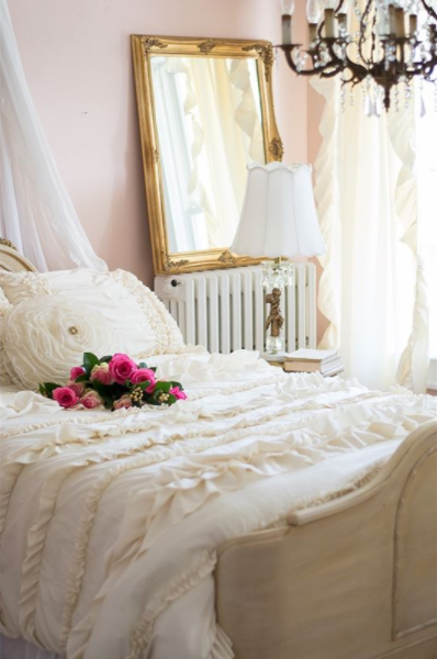 French Country Style Bedroom Featuring Belle Comforter Set