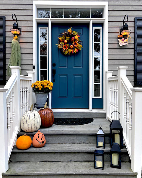 front porch halloween and fall decorations