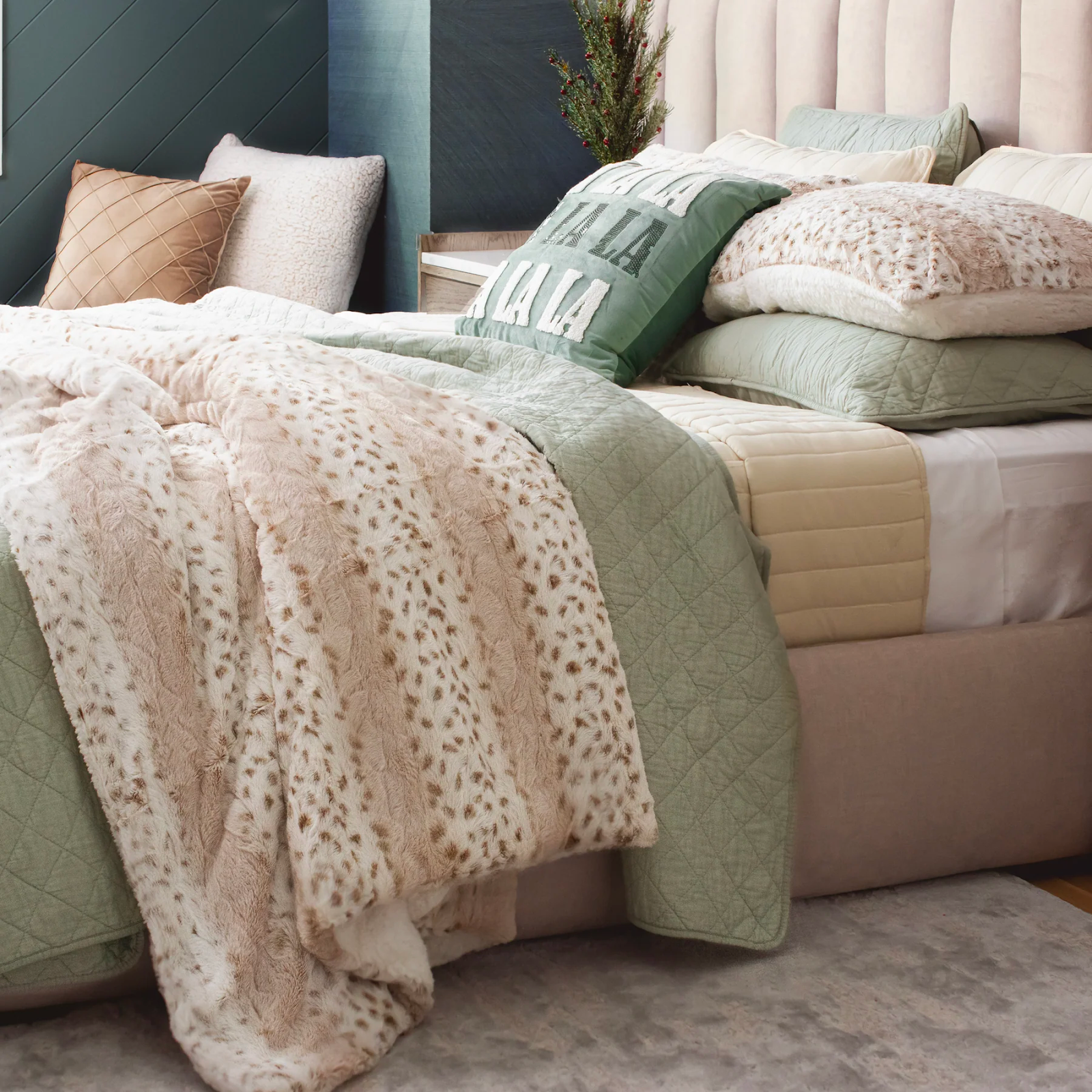 Ava Diamond Quilt Set