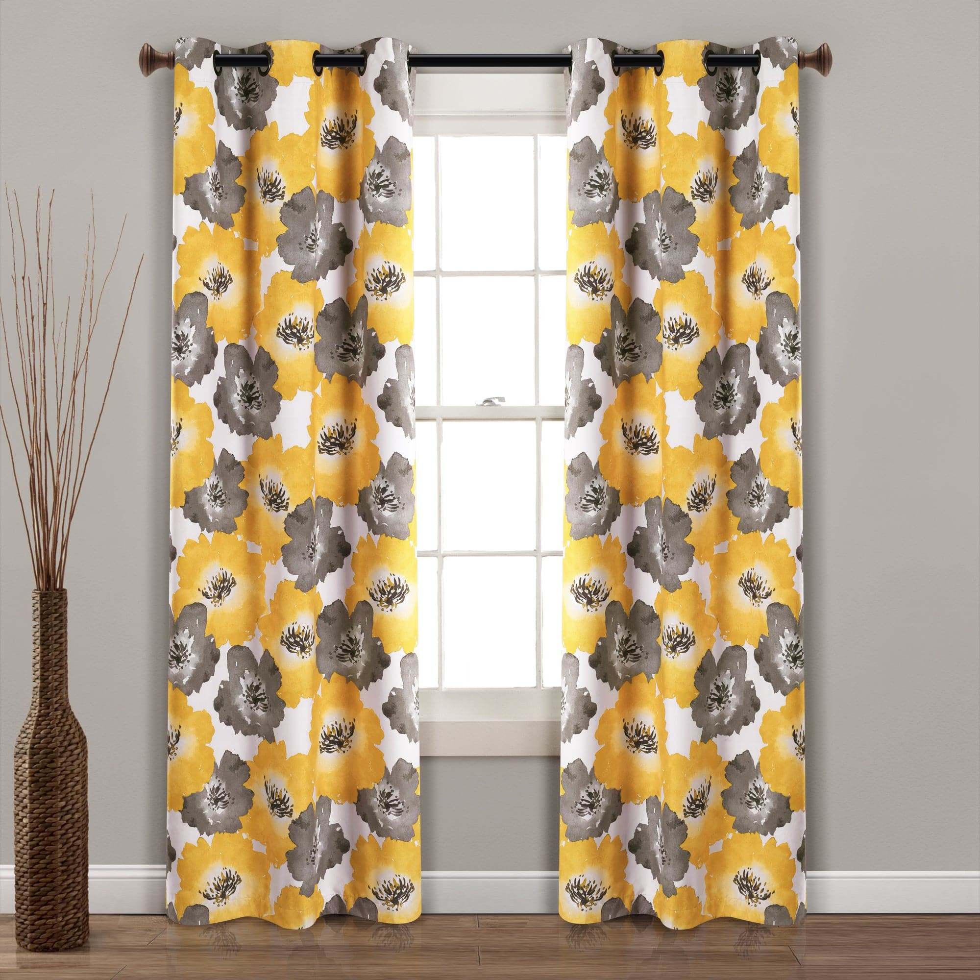 Julie Floral Insulated Grommet Blackout Window Curtain Panel Set Lush Decor Wwwlushdecorcom Lushdecor