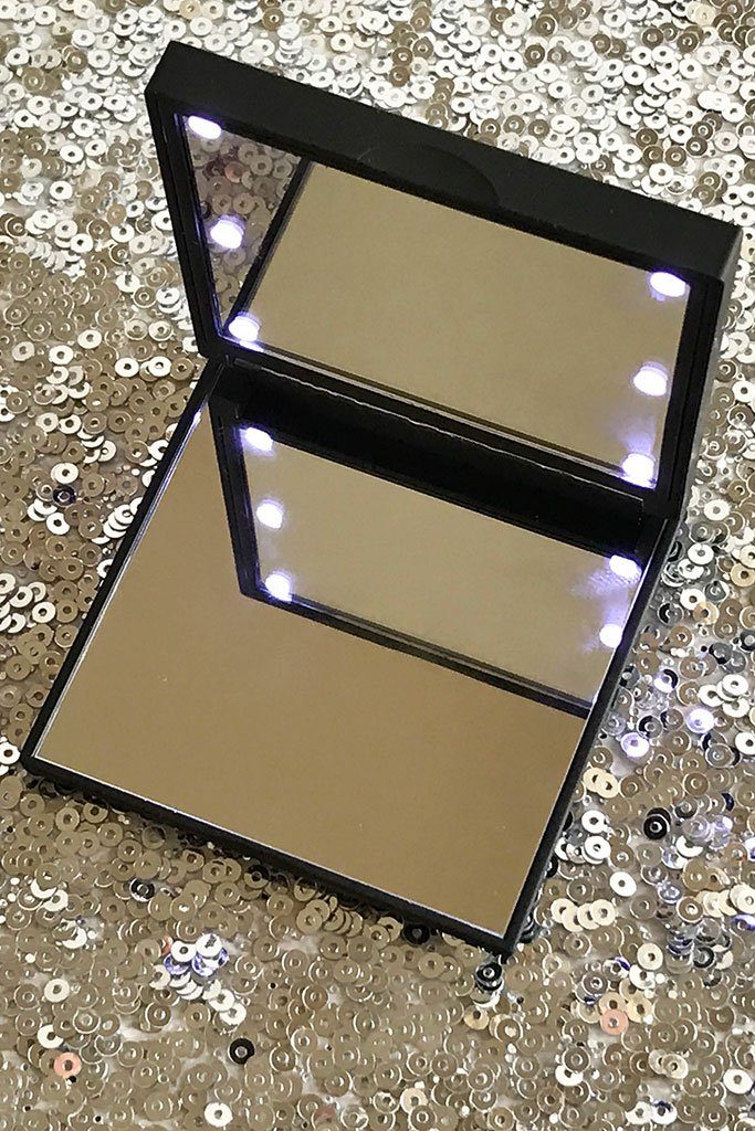 Featured image of post Compact Mirror With Led Lights