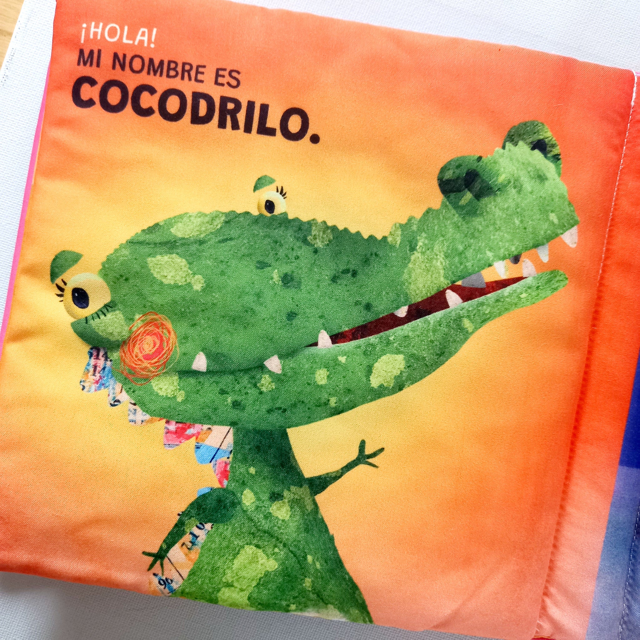 Cúal es tu nombre? Libro de tela – Abrecuentos