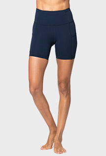 workout shorts/spandex