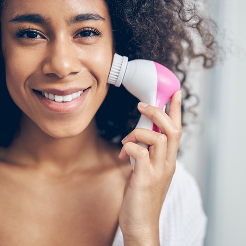 How to care for and store your facial cleansing brush?