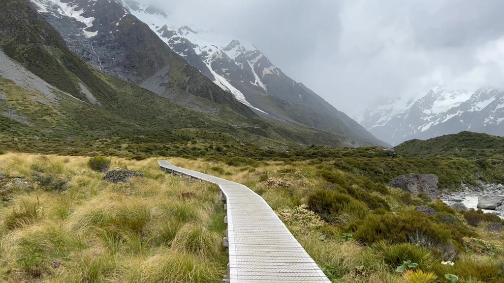 Hooker Valley Track to Tasman Glacier by Mount Cook