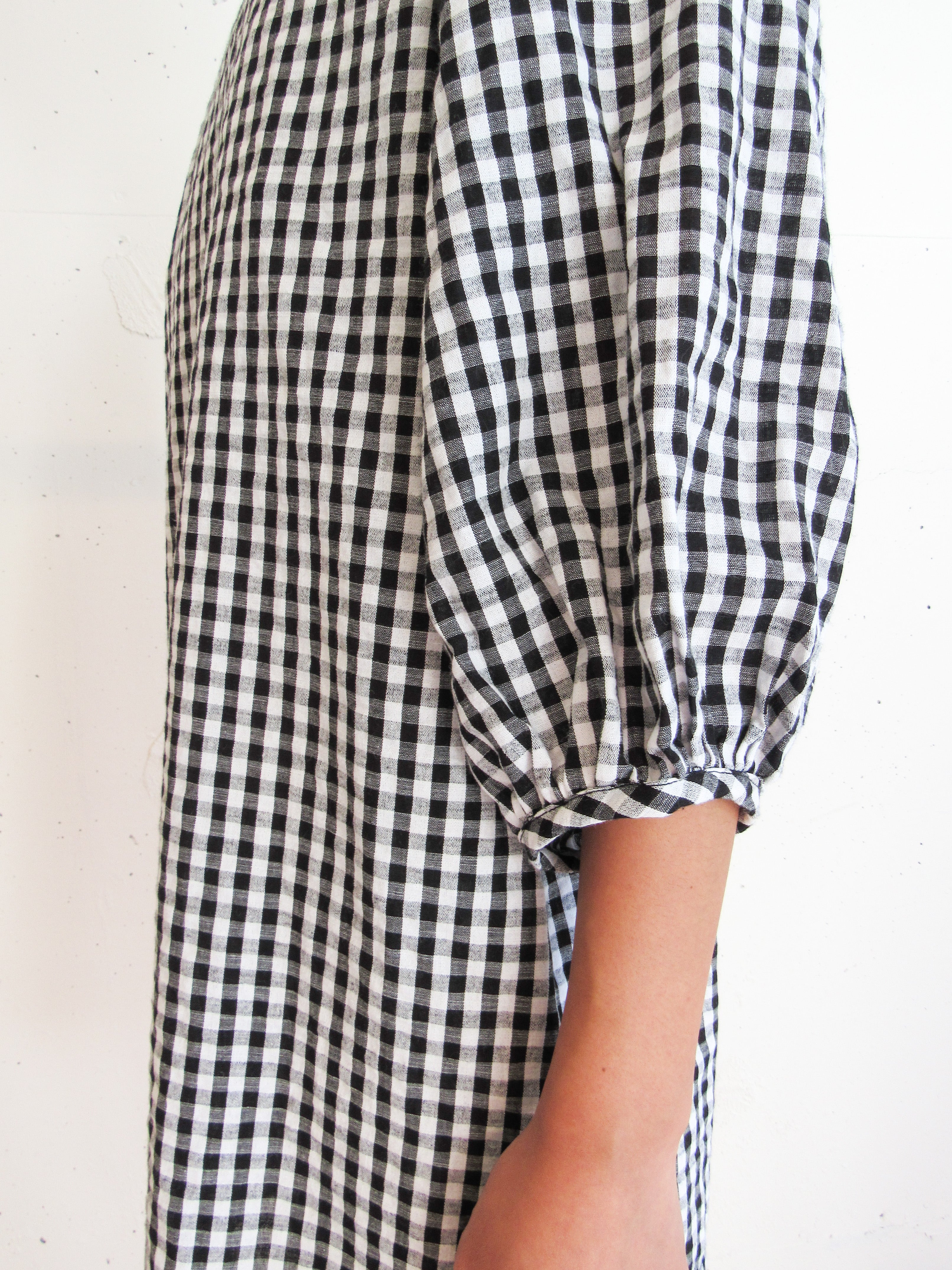 Puff Sleeve Short Dress -Black Gingham