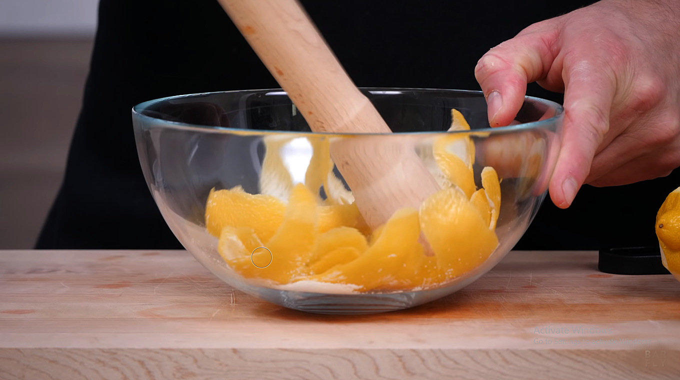 How to Make Oleo Saccharum: Muddling Method [Image by The Educated Barfly]