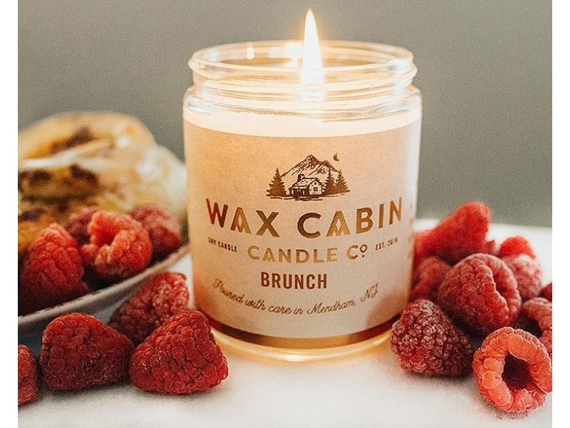 Brunch candle with berries
