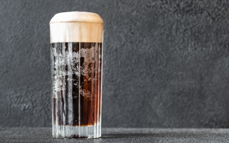 Black Velvet drink on a beer glass