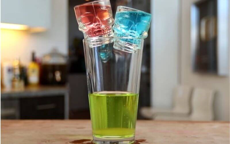 A glass of Jolly Rancher Skull Crusher - Image by Tipsy Bartender
