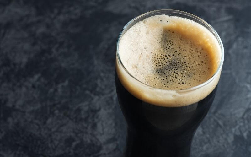 A glass of Porter beer