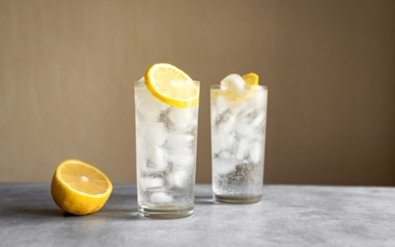 A glass of Tom Collins