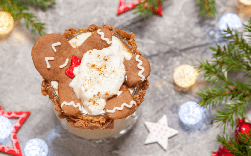 A glass of drunken gingerbread martini in a christmas background