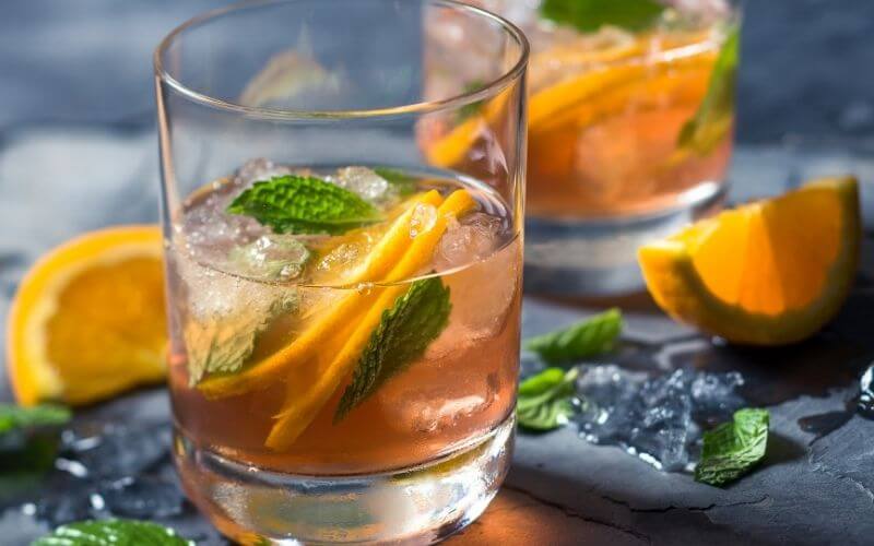 Brandy Cocktail with lemon and mint