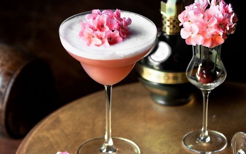 Edible Flower Cocktail Garnish Ideas 2024 – Cocktail Garnishes