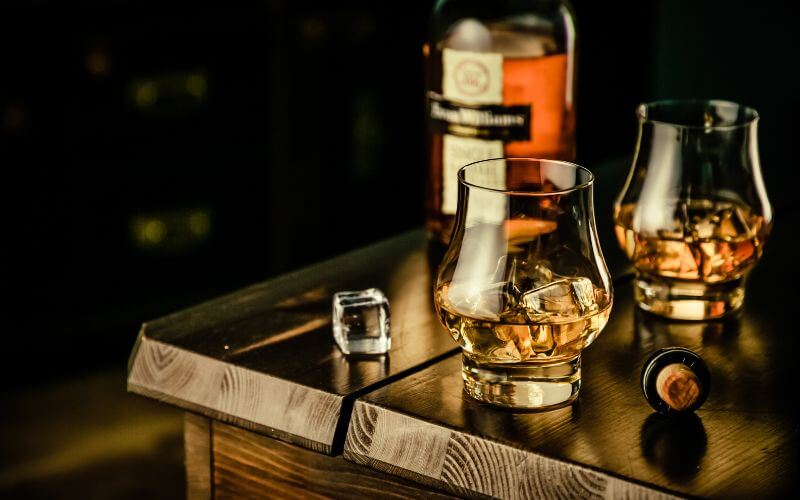 20 Best 10-Year Anniversary Gifts For Him Who Loves Whiskey – Advanced  Mixology