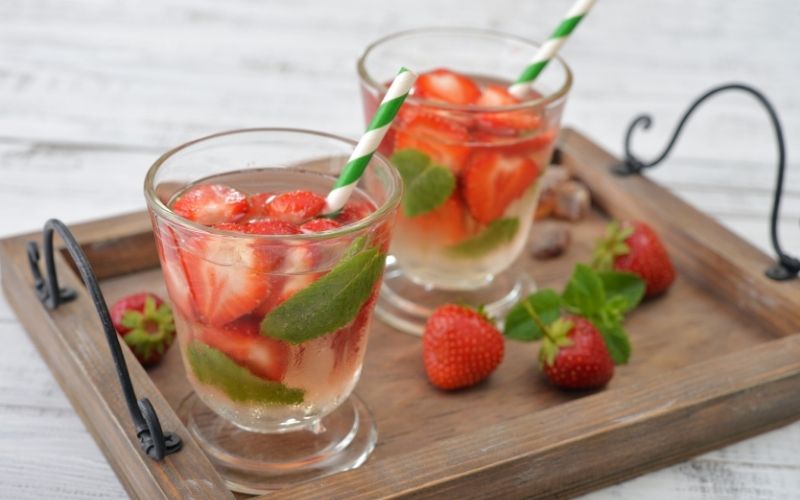 Glasses of Skinny Strawberry Mojito