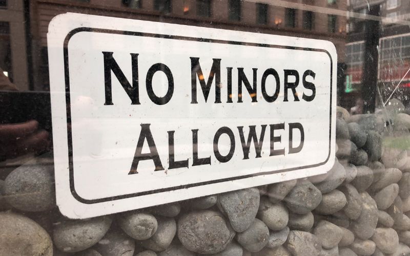 No minors allowed sign