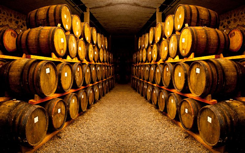 Oak barrels for aging alcohol