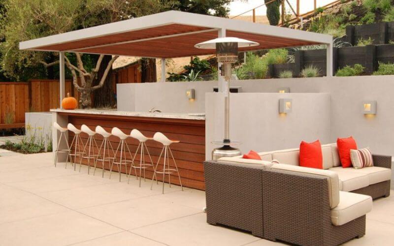 Patio bar with the white and gray palette - Image by trendir