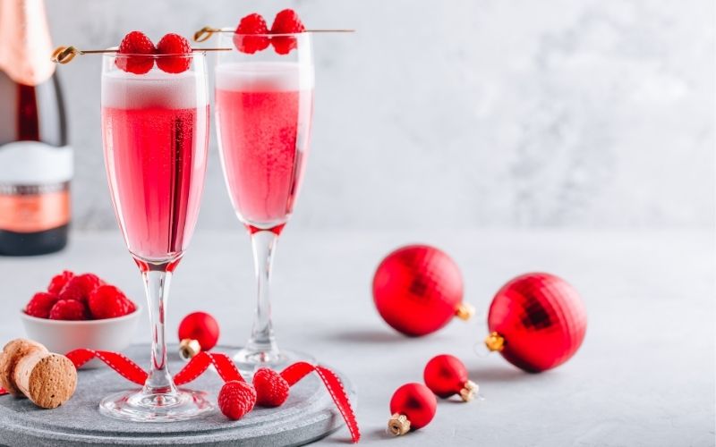 Rose Prosecco with raspberries 