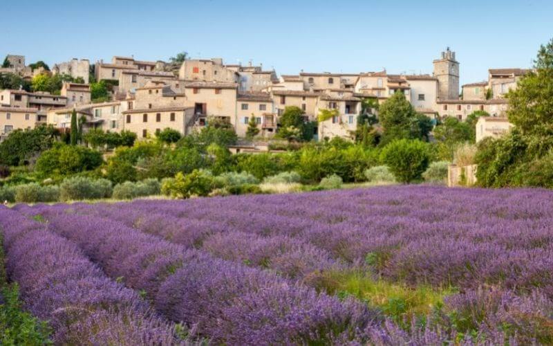 Saignon village, Vaucluse region, Provence, France