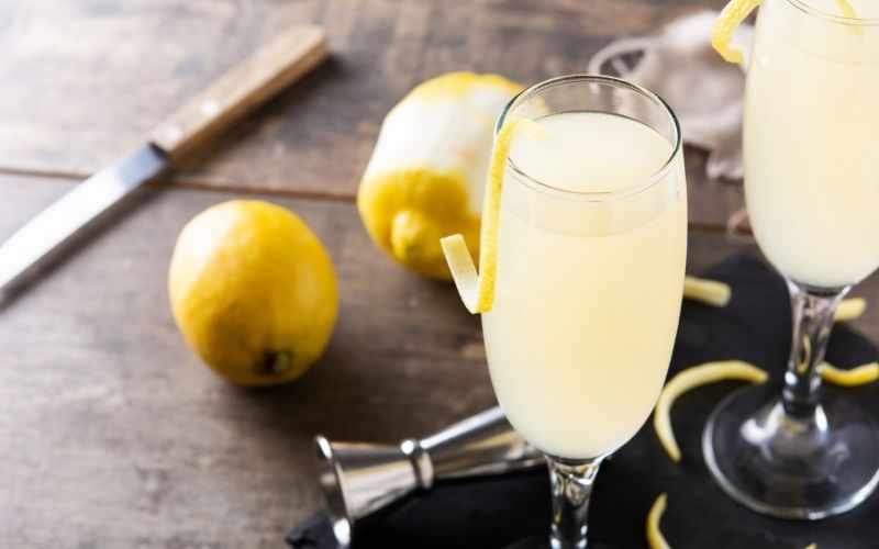 Two glasses of French 75 