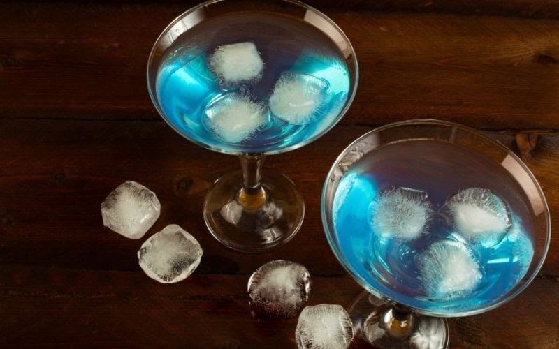  a glass of Blue Lagoon Margarita