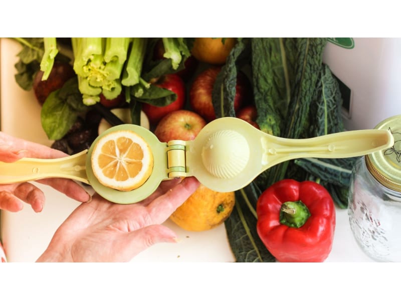 How To Make The Most Of Citrus Fruits Using A Lime Squeezer