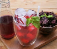 Hibiscus-Berry Mule