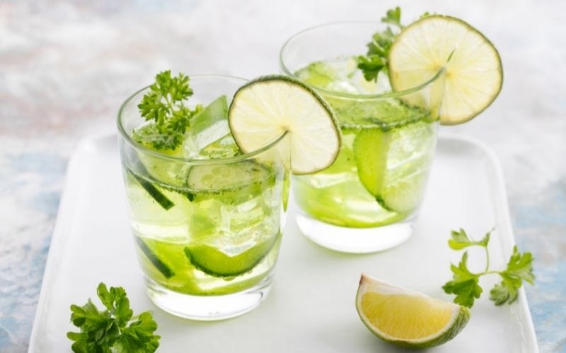 2 glasses of Mint Sparkle cocktails