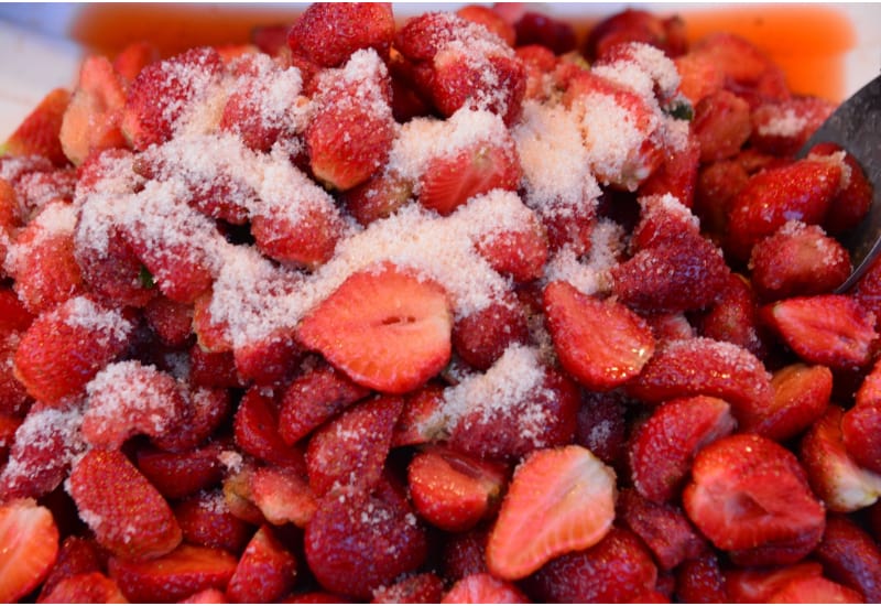 sprinkle with sugar and salt on strawberries