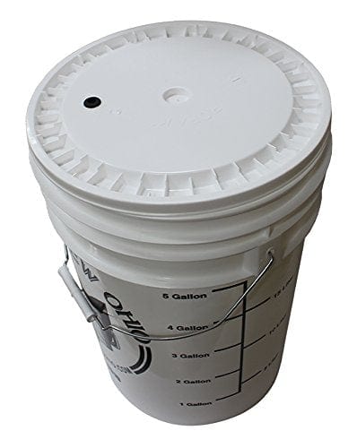 6.5 Gallon plastic fermenter with lid