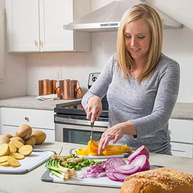 https://cdn.shopify.com/s/files/1/1216/2612/products/homwe-homwe-kitchen-cutting-board-3-piece-set-juice-grooves-with-easy-grip-handles-bpa-free-non-porous-dishwasher-safe-multiple-sizes-gray-15897959268415.jpg?height=645&pad_color=fff&v=1643991063&width=645