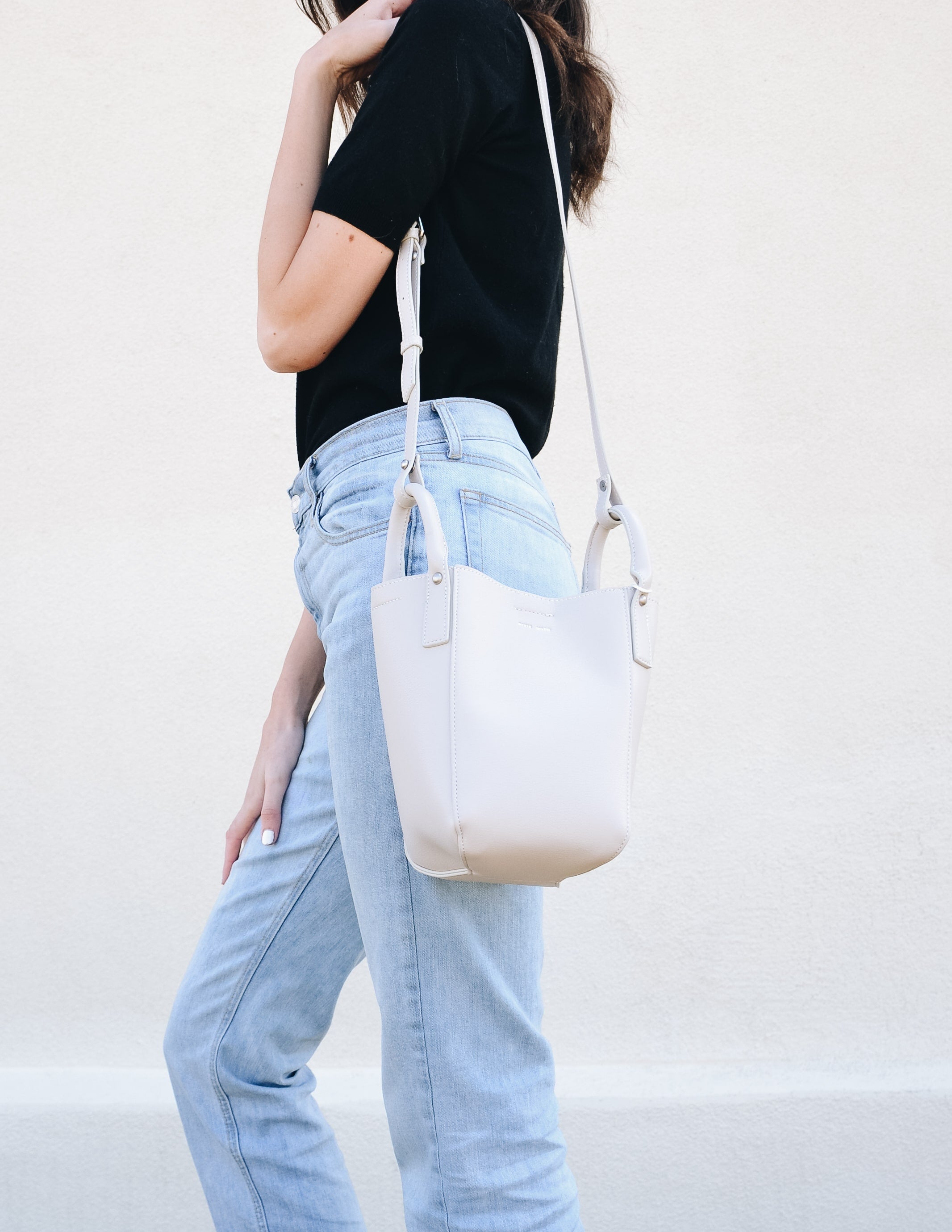 elle bucket bag