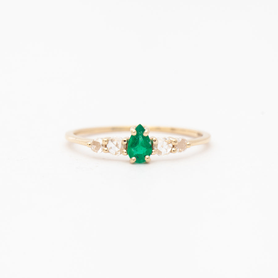 Pear Emerald Bellatrix Ring – No.3
