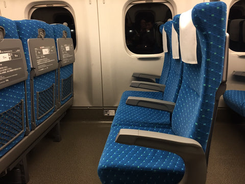 Shinkansen leg room for luggage